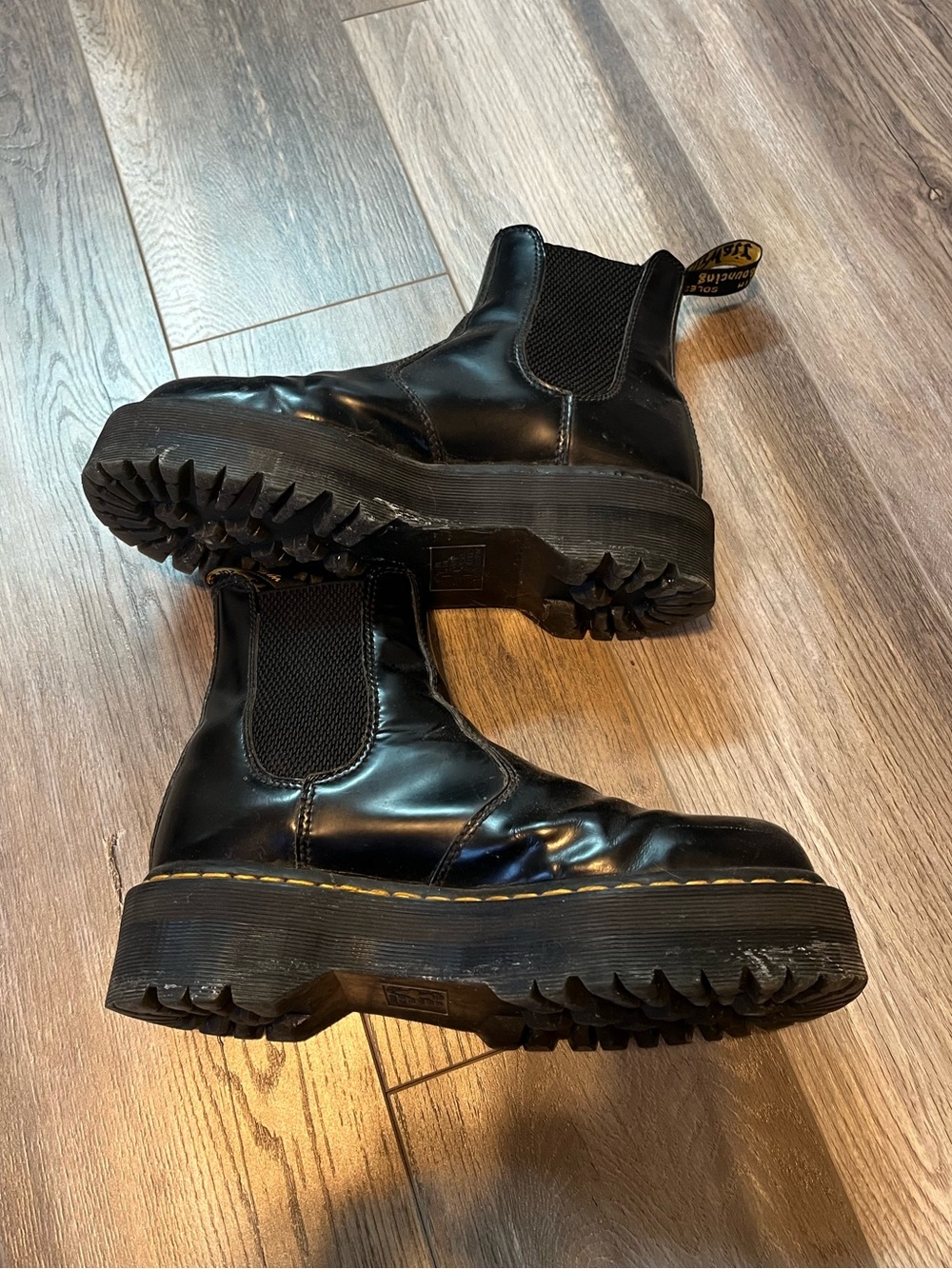 Dr. Martens Quad Chelsea Boots